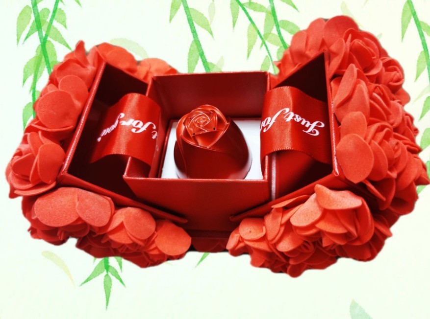 BTN Metal Rose Jewelry Gift Box with Crystal Necklace – Valentine’s & Wedding Gift - Baby Time Now